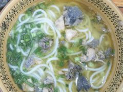 -正宗李家土鸡米线店