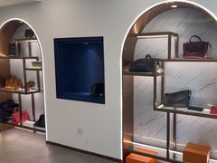 -聚云奢二手奢侈品黄金手表包包回收·中古店(中福城店)