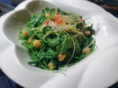 -伊带伊路新疆美食府(呼家楼店)