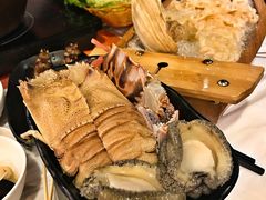 -鲜入围煮花胶鸡海鲜火锅