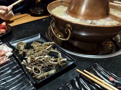 -果松木炭酸菜铜火锅·外婆参鸡汤