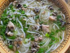 -正宗李家土鸡米线店