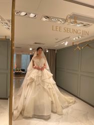 点击看大图 -GRACE KELLY婚纱与礼服(北京店)