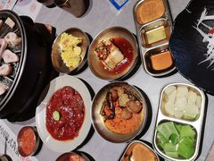 -草家酱蟹炭火烤肉店(珲春南路一店)