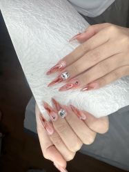 -十月·日式美甲美睫·纹眉