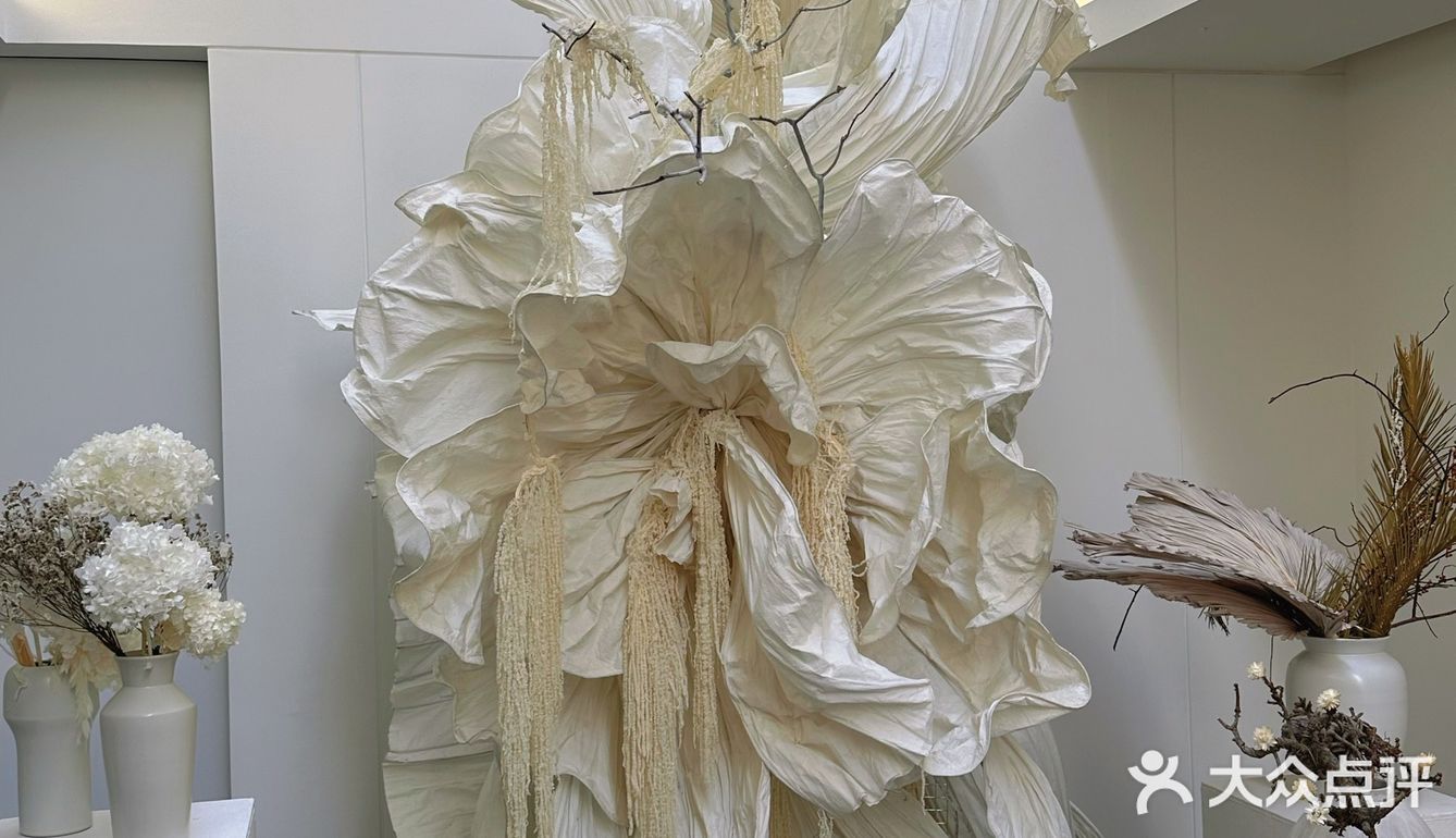 这里的花花圣诞树太可爱啦