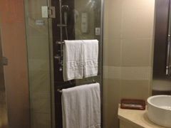 -莫泰酒店(上海虹桥北新泾地铁站天山路店)