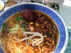 -沪西老弄堂面馆(定西路店)