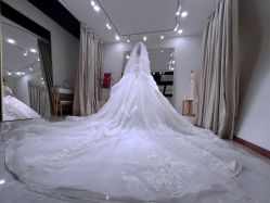 -不晚国际婚纱礼服