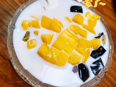 芒果烧仙草-大甜九港式甜品(武林店)