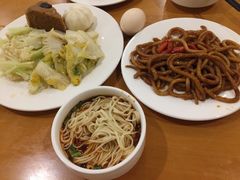 -全季酒店(重庆李子坝牛角沱地铁站店)