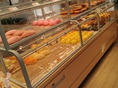 面包甜点陈列柜-好利来(亦庄国融店)