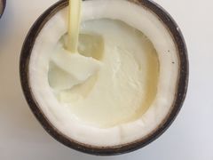 -志龙皇冠吃货椰子铺