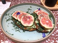 无花果手撕鸡肉tapas-Toris(LuOne凯德晶萃广场店)