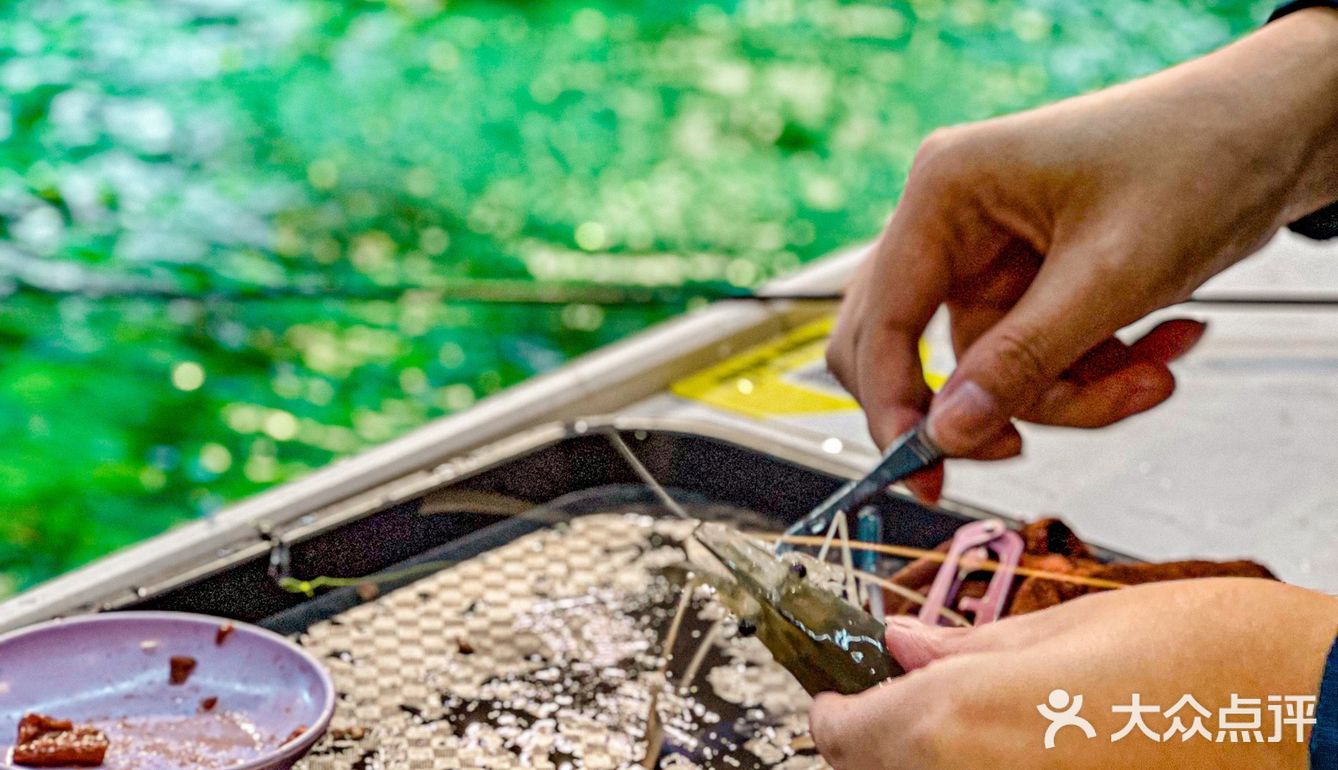 周末可以带着宝宝一起逛吃的钓虾馆🎣