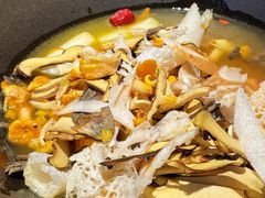 土鸡菌汤锅-芸山季·云南野生菌火锅(宝能环球汇店)