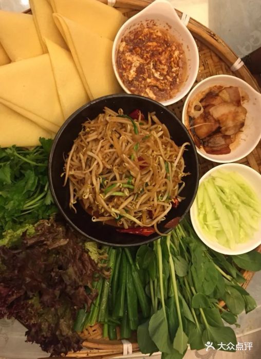 最东北民俗风情饭店(西大直街店)闯关东大煎饼图片