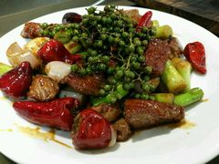 石窝花椒牛小排-荣小馆(温州智慧谷店)