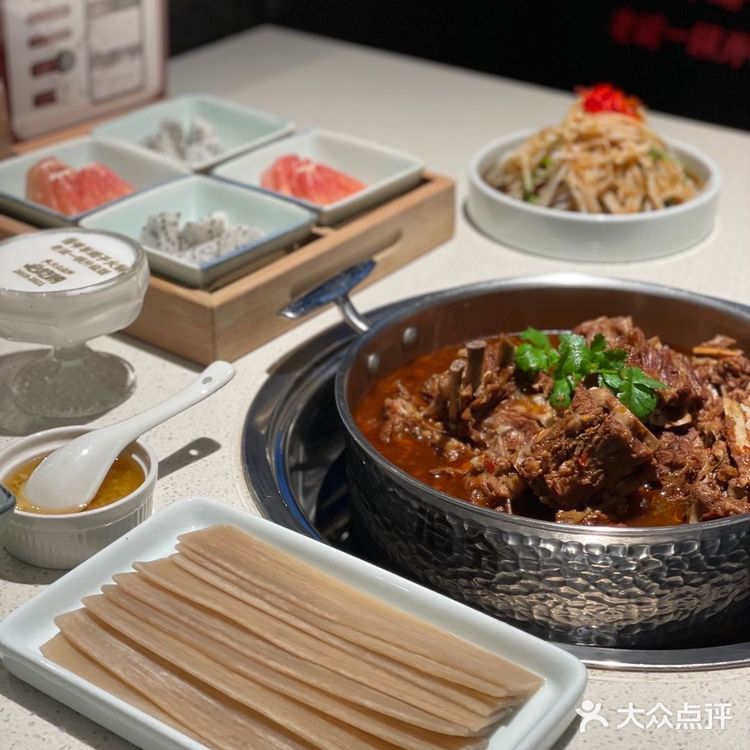 不愧是蝉联四年的必吃榜 | 羊蝎子中的天花板yyds 