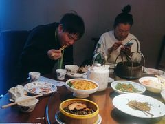 -川流不息·地道川菜·小龙虾(松东路店)