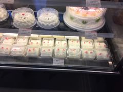 -红宝石·鲜奶小方·海派西点房(金杨店)