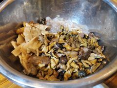 芋儿鸡-黑竹香鸡(营和巷店)