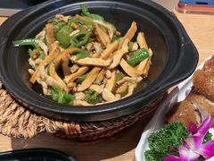 -川堂风·跷脚牛肉·乐山爆炒(宝山日月光店)