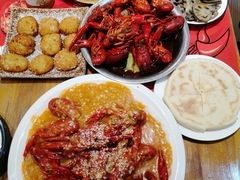 -李双猪·小龙虾·烧烤·羊肉煲(乐山店)