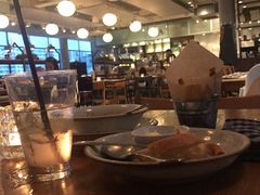 -ROAST coffee & eatery