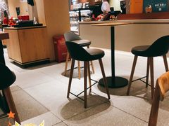 -星巴克臻选(上海中环广场2F店)