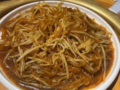 -一群羊手扒肉·火锅·早茶(远东公寓店)