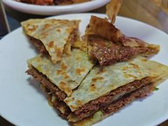 -溢心园香河肉饼总店