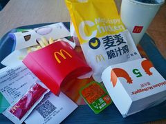 -麦当劳(展览路店)