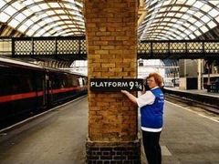 -九又四分之三站台