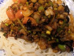 茄丁牛肉拌面-巴依兄弟西域美食(机场店)