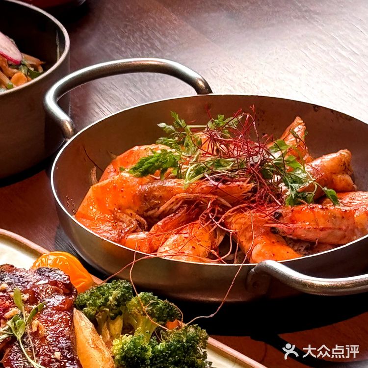 酱烤猪肋排的美味令人回味无穷