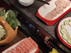 -醉董牛川派鲜肉自选火锅(烟台店)