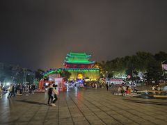 -巴陵广场