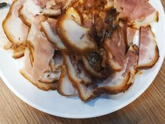 香酱热肘子-傅记酱肉