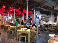 大堂-么肆烤肉·中式自助·烤肉大排档(街道口季佳PAI店)