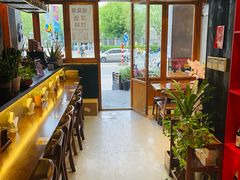 -8PINTS八品脱·日料·烧鸟·精酿小酒馆(莘庄店)
