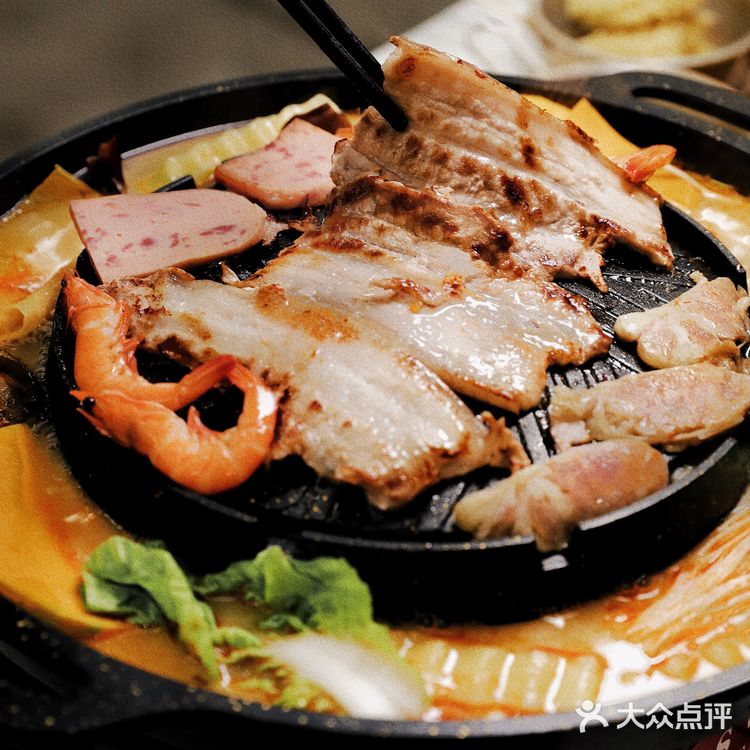 重庆美食｜边烤边涮的泰式小火锅🥘