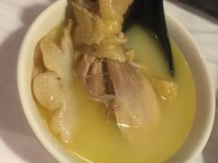-鲜入围煮花胶鸡海鲜火锅