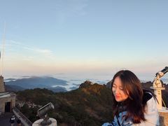 -黄山光明顶山庄