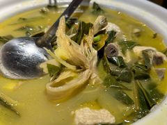 -头上红煨盐鸡·非遗院子餐厅