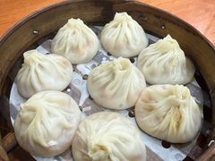 -莱莱小笼·乔艾