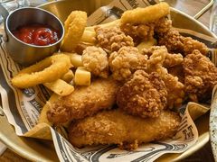 -Dragon Pizza•圆脸龙披萨·牛排餐厅