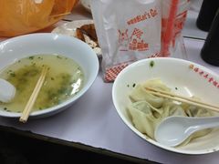 荠菜肉馄饨-潘国仙耳光馄饨(黄家阙路店)