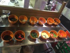 自助调料区-羊家胡同·龙虾烧烤火锅(龙汇路店)