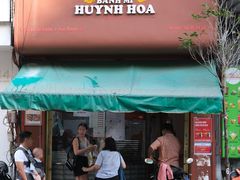 -Bánh Mì Huynh Hoa